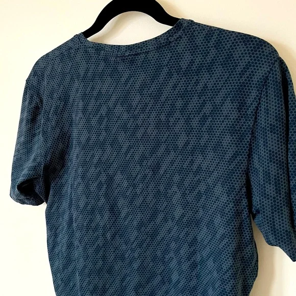 Gymshark Men’s Teal Critical Regular Fit Workout Tee Size Medium - Picture 8 of 8